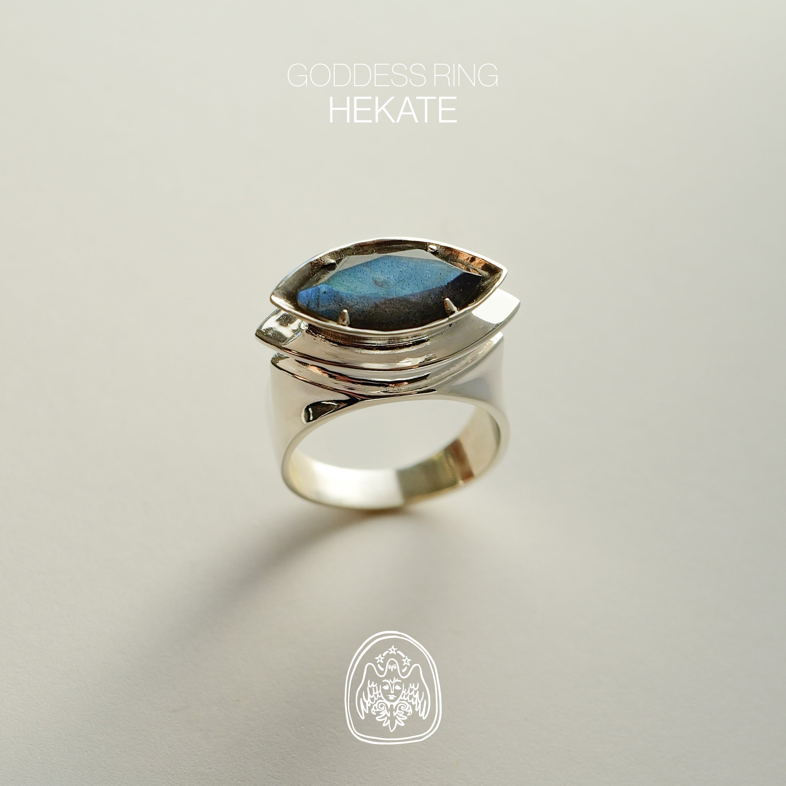 GODDESS RING | pierścień (permanent collection)